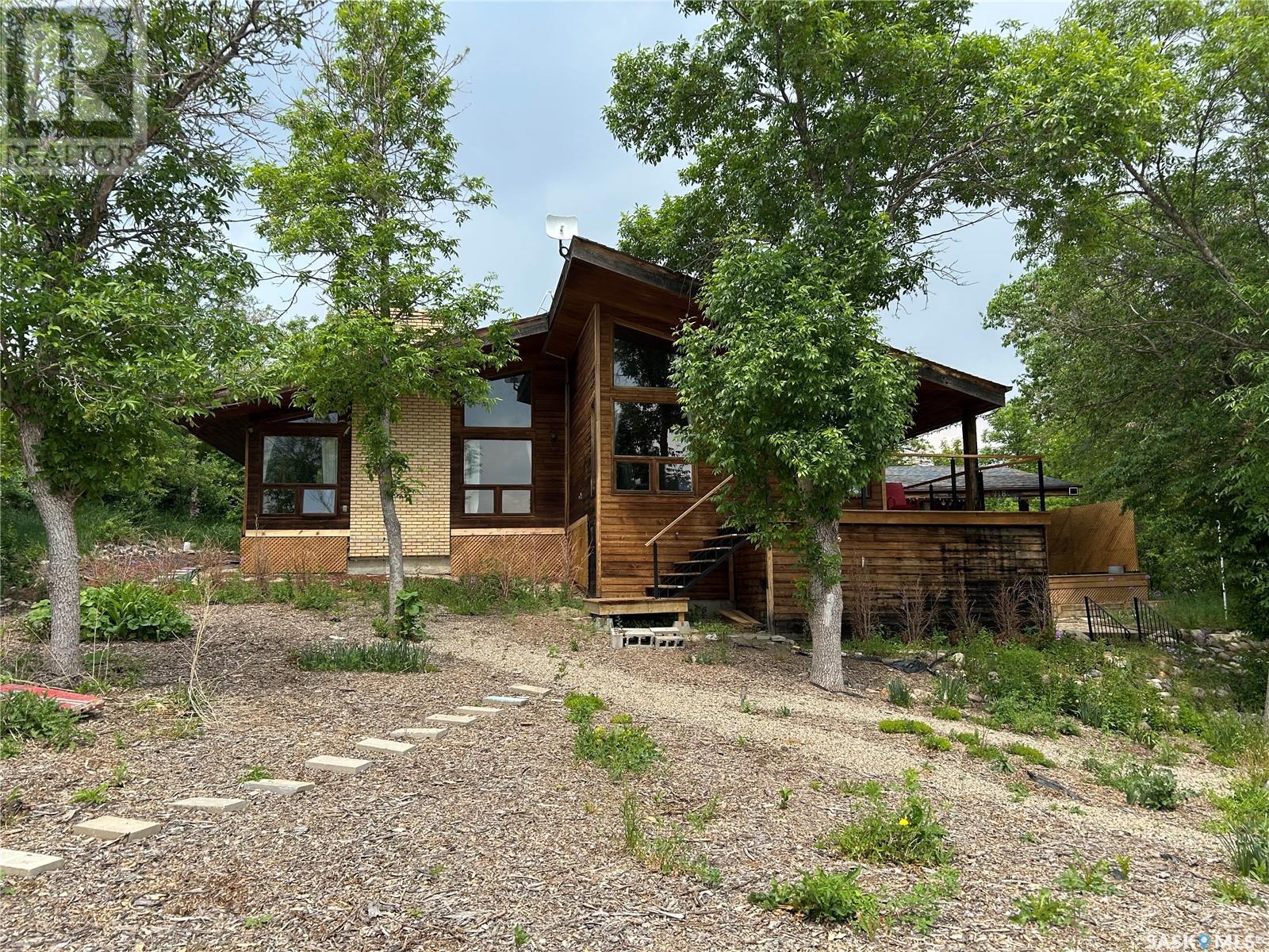 Photo 1 of 718 Lakeview Crescent, Saskatchewan Beach SK
