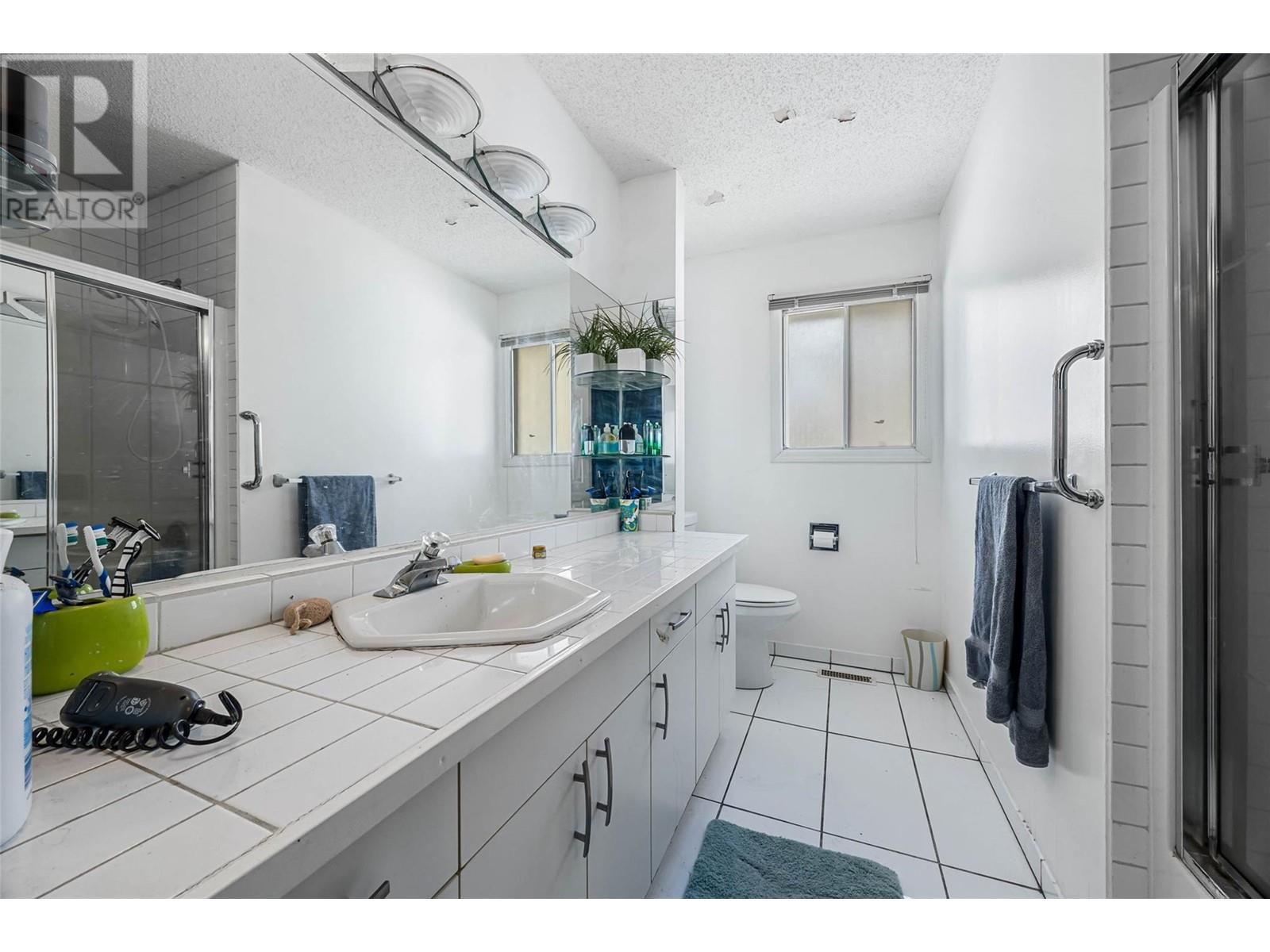 Photo 5 of 932 Singh Street, Kamloops BC