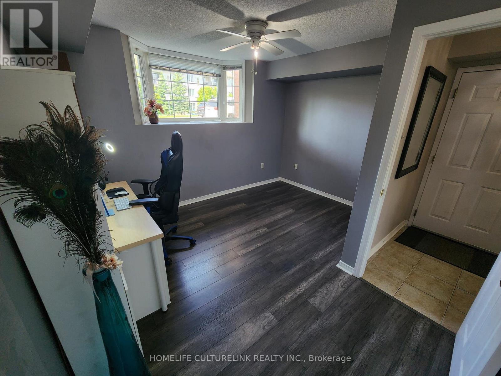 Photo 7 of 1 84 Petra Way E, Whitby ON