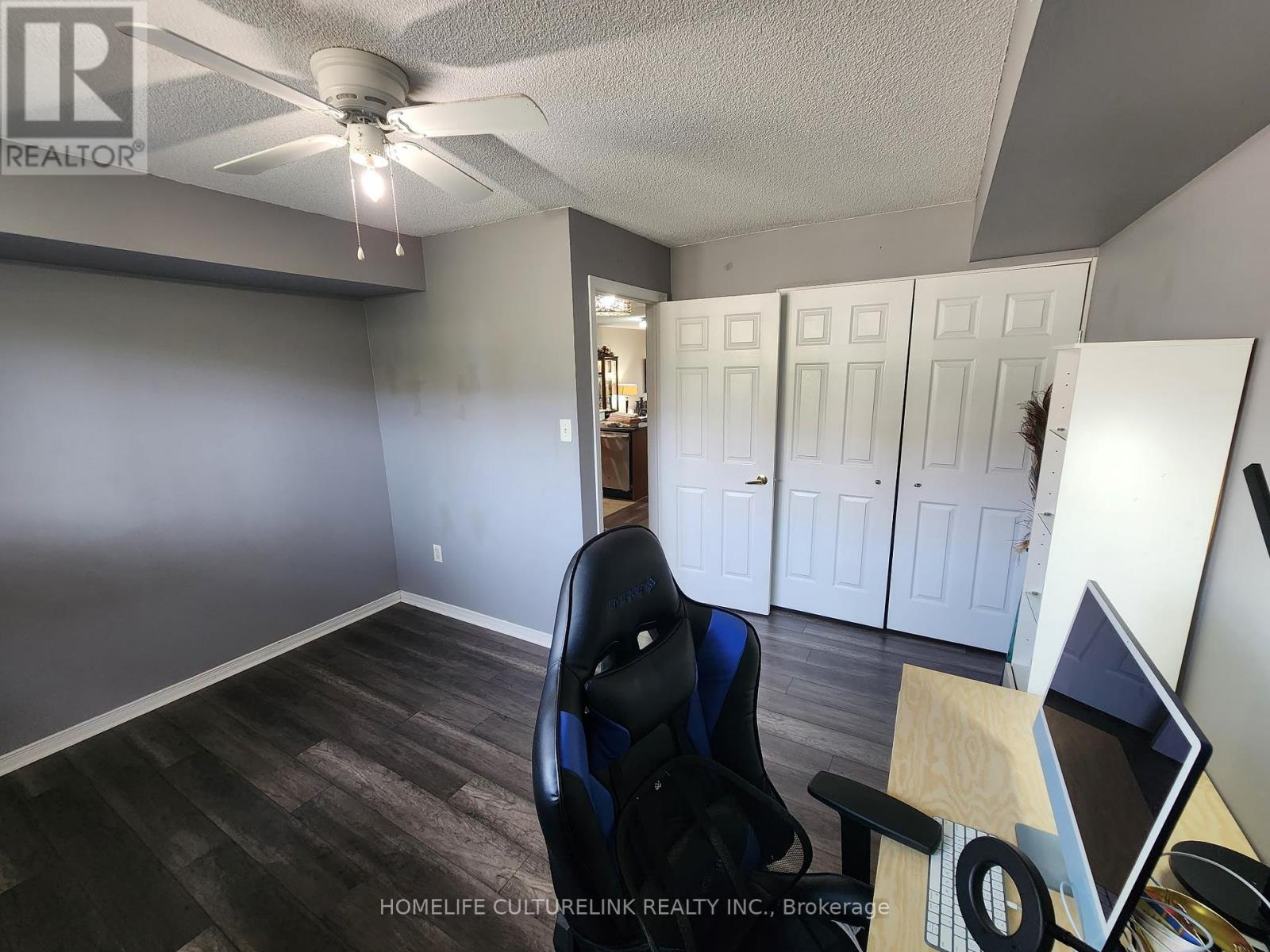Photo 4 of 1 84 Petra Way E, Whitby ON