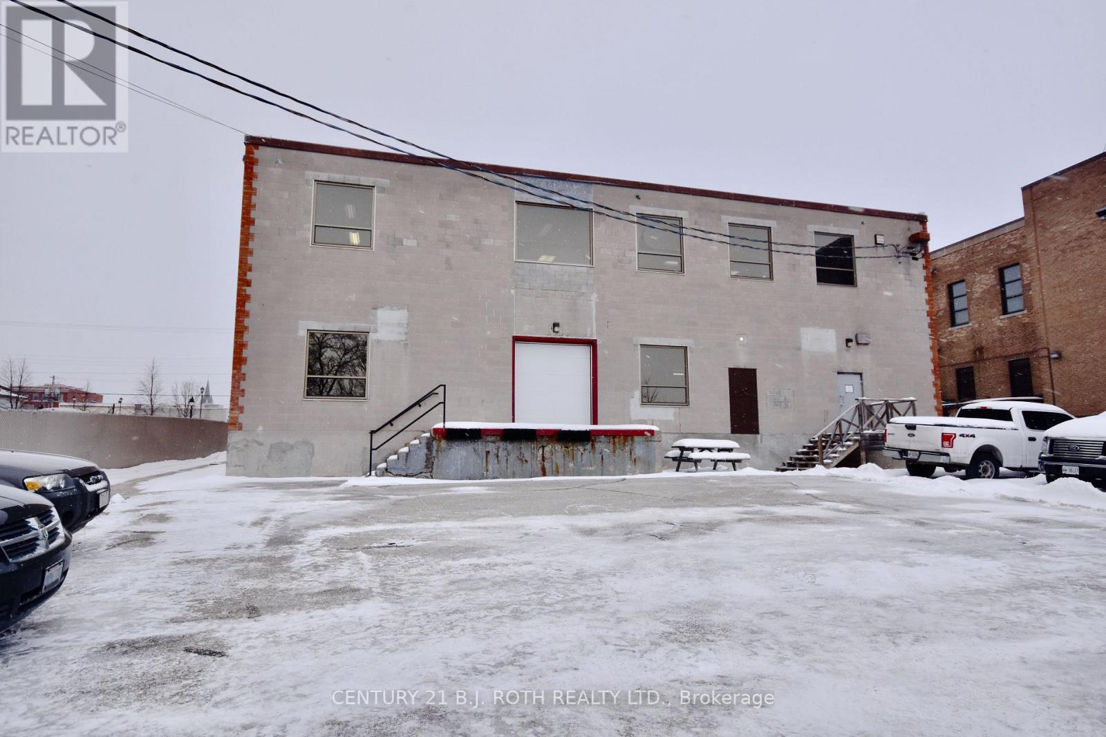 Photo 33 of 31 Colborne Street E, Orillia ON