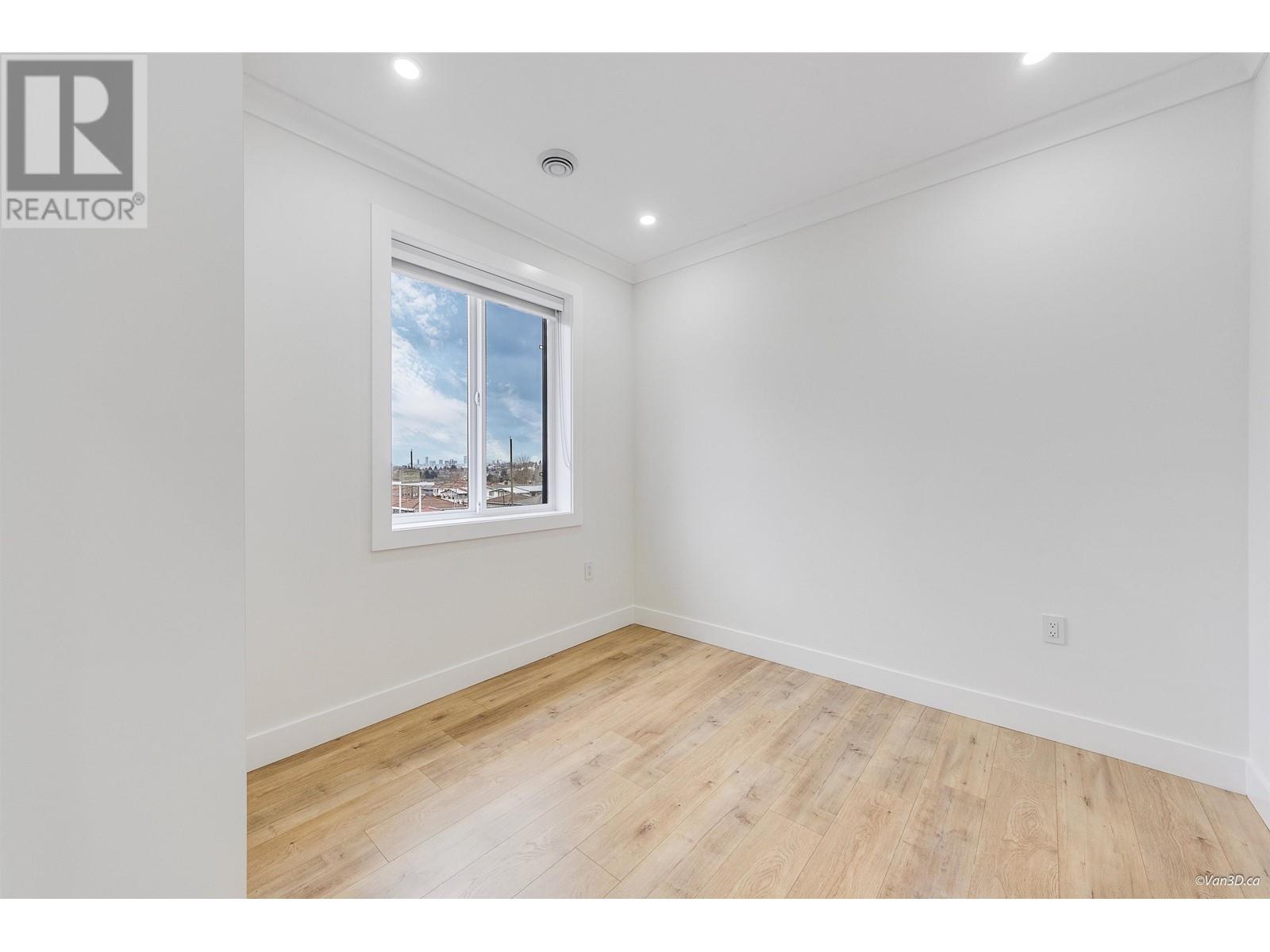 Photo 9 of 2995 E 17th Avenue, Vancouver BC