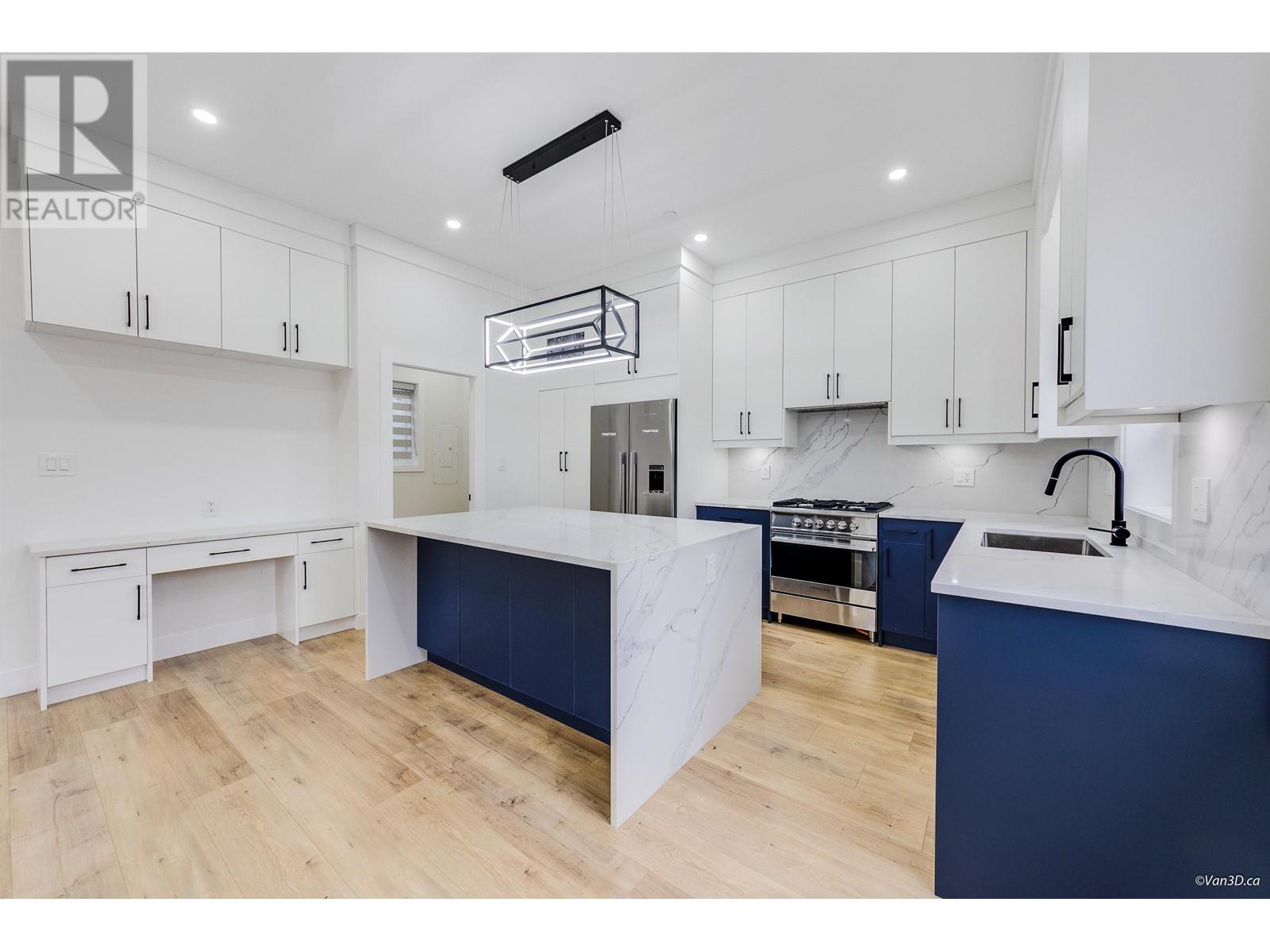 Photo 6 of 2995 E 17th Avenue, Vancouver BC
