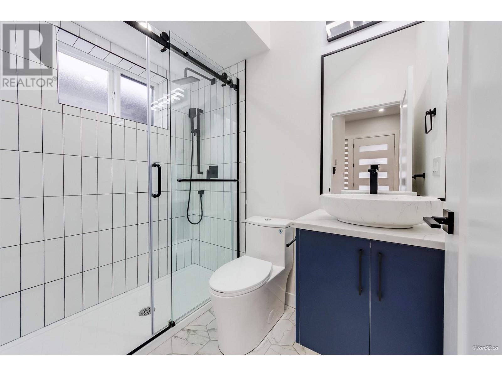 Photo 7 of 2995 E 17th Avenue, Vancouver BC