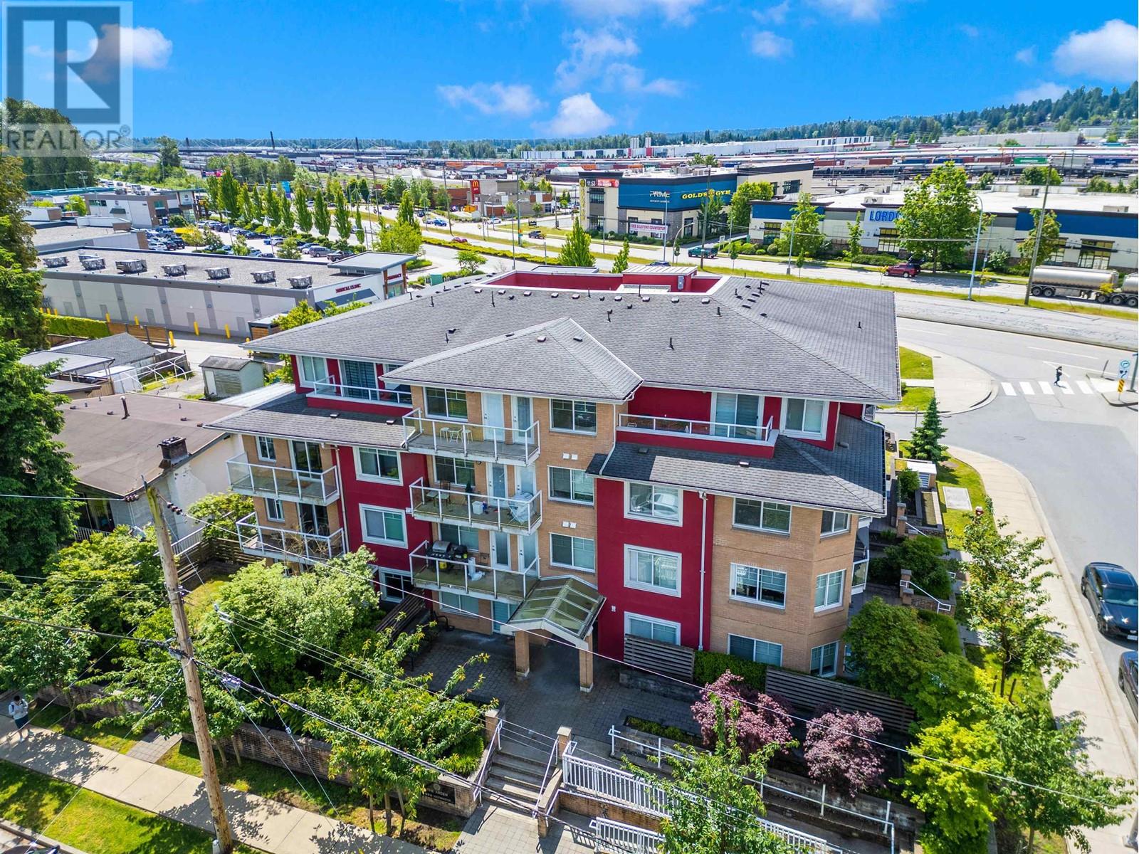 Photo 10 of 104 1990 Westminster Avenue, Port Coquitlam BC