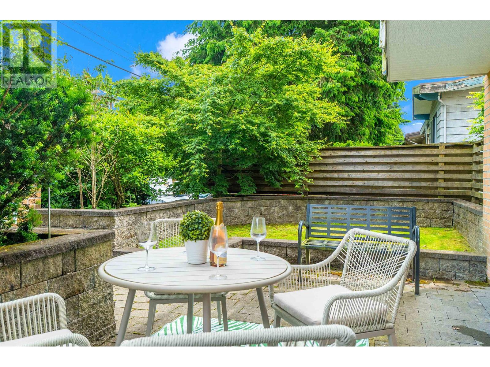 Photo 2 of 104 1990 Westminster Avenue, Port Coquitlam BC