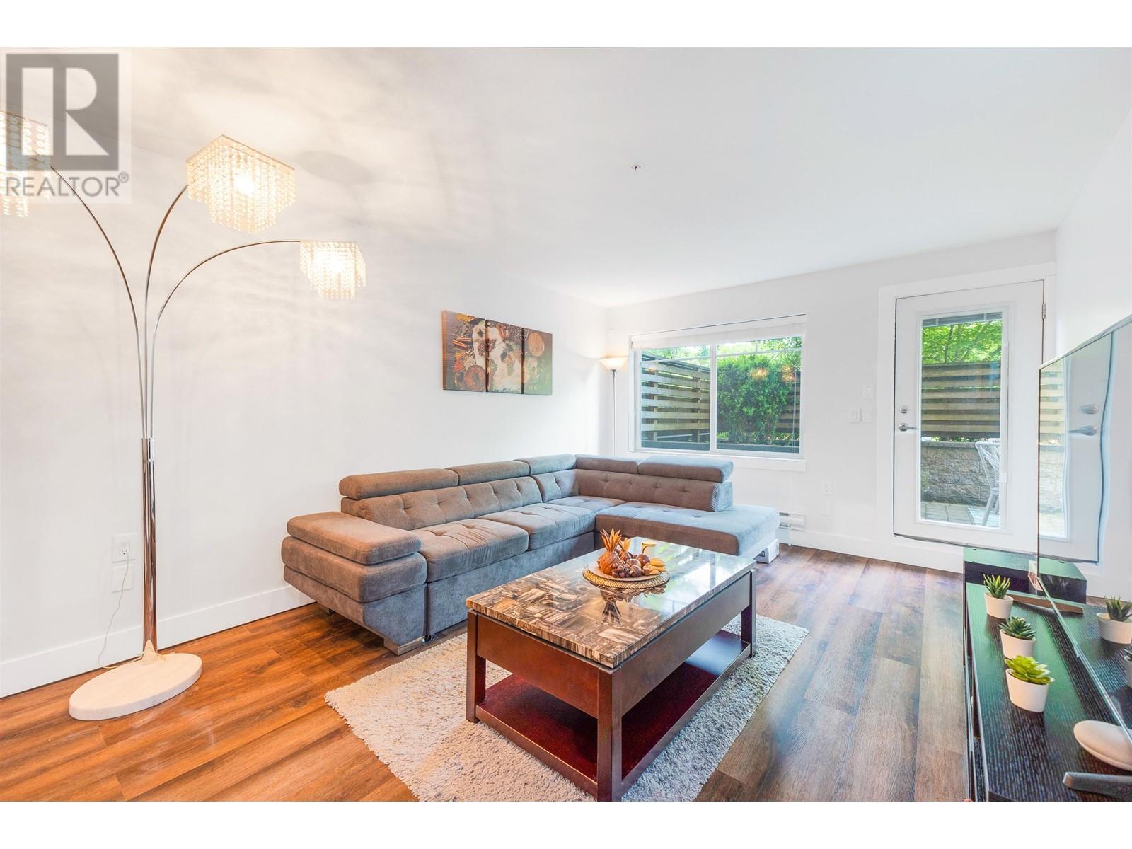 Photo 4 of 104 1990 Westminster Avenue, Port Coquitlam BC