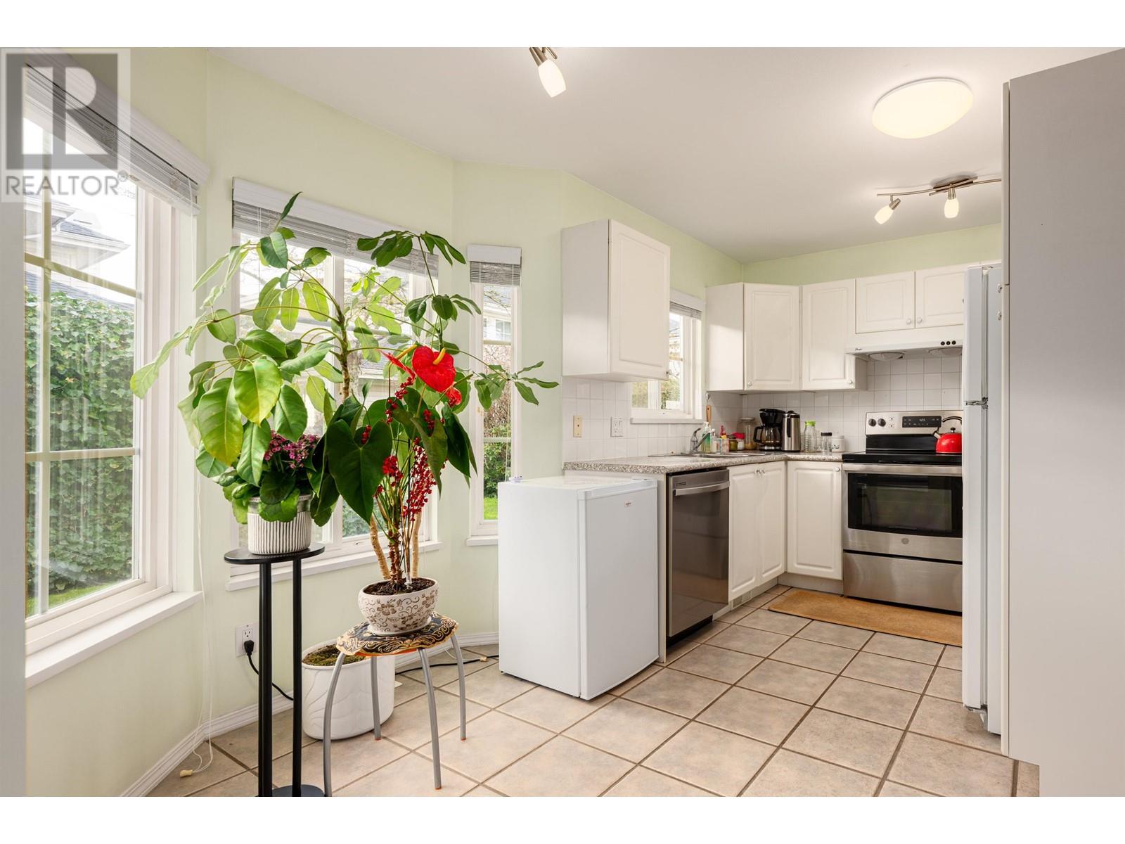 Photo 3 of 46 3088 Airey Drive, Richmond BC