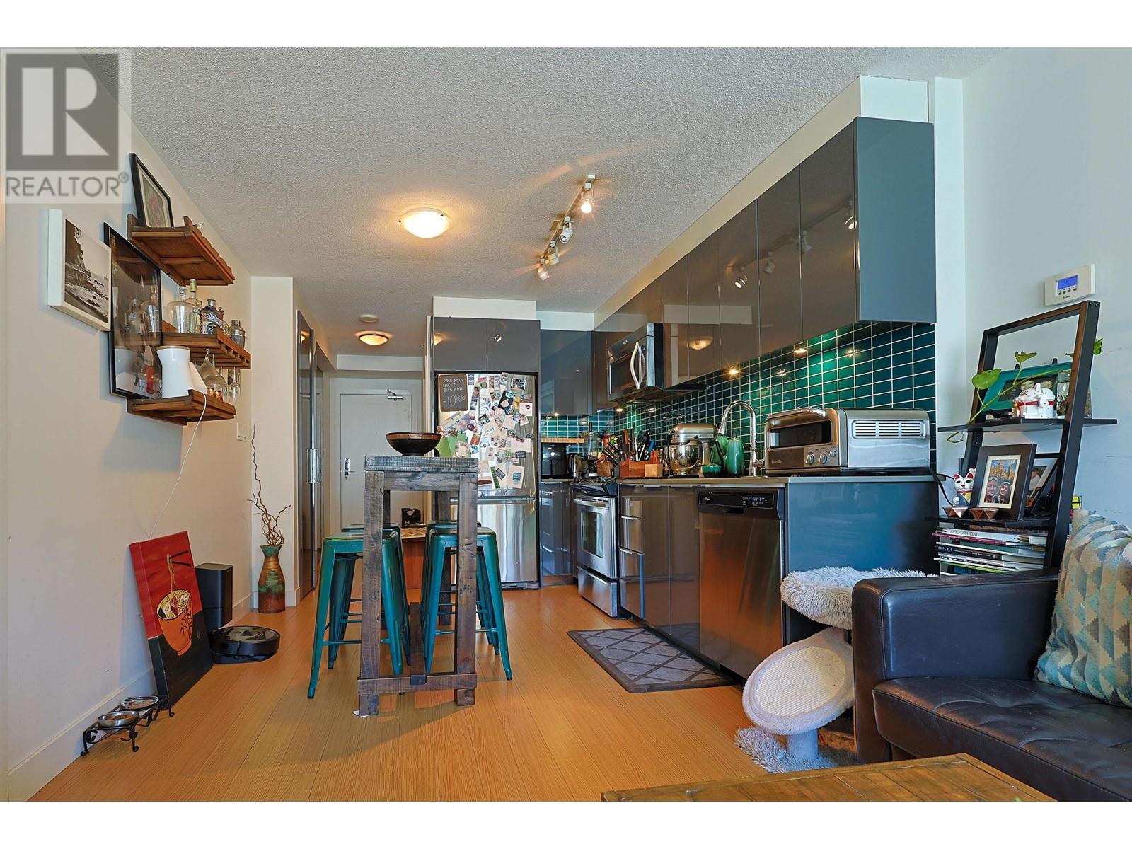 Photo 2 of 908 1325 Rolston Street, Vancouver BC