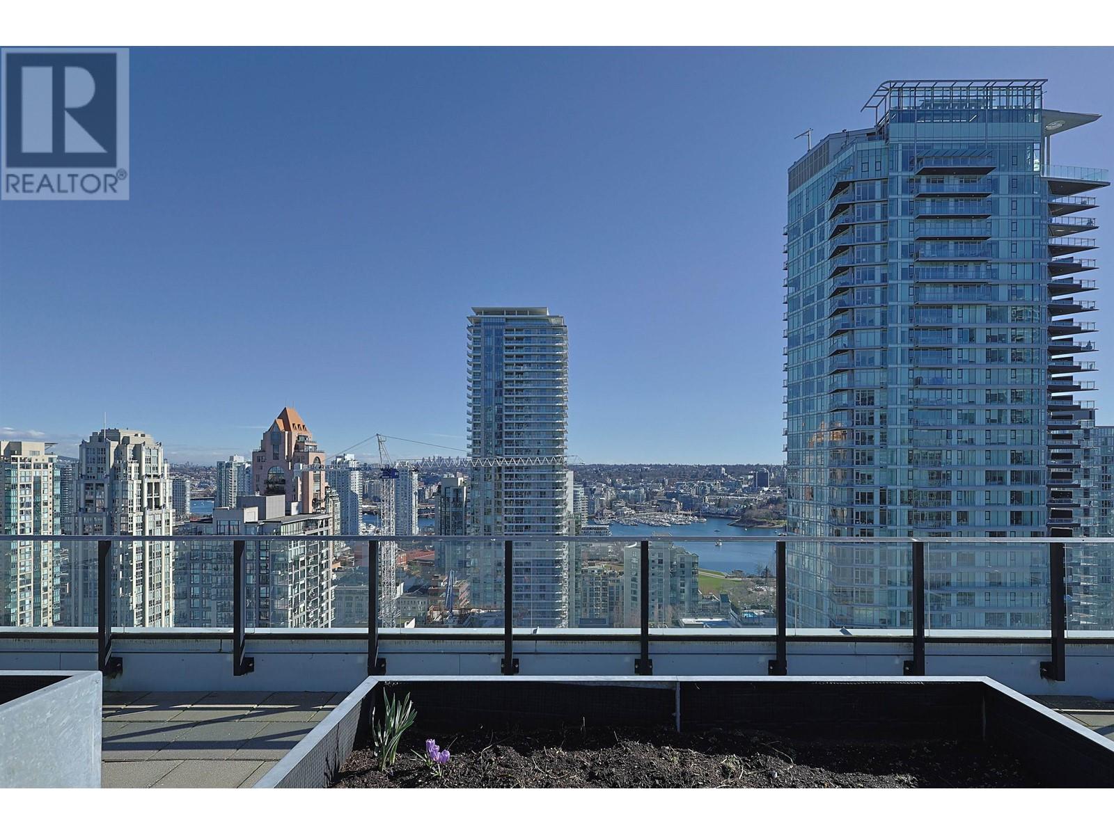Photo 9 of 908 1325 Rolston Street, Vancouver BC