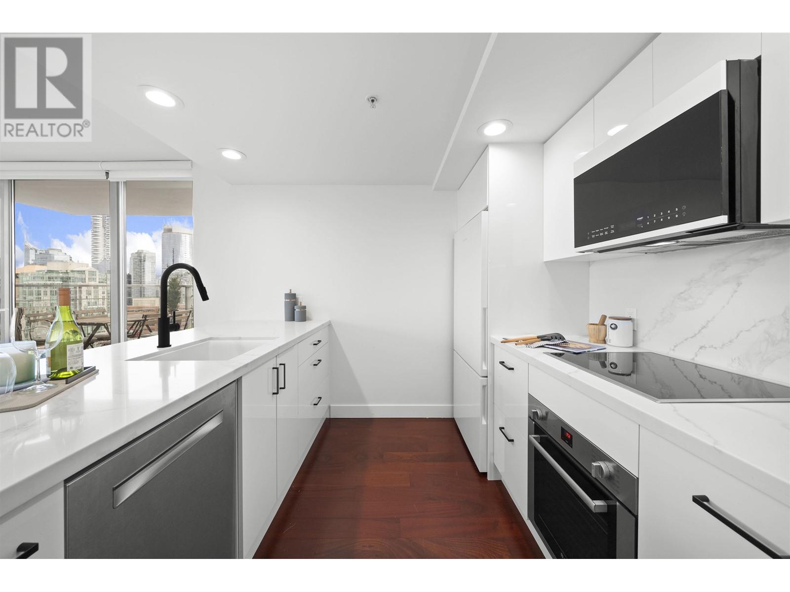 3004 1255 SEYMOUR STREET, Vancouver real estate listing R3011064