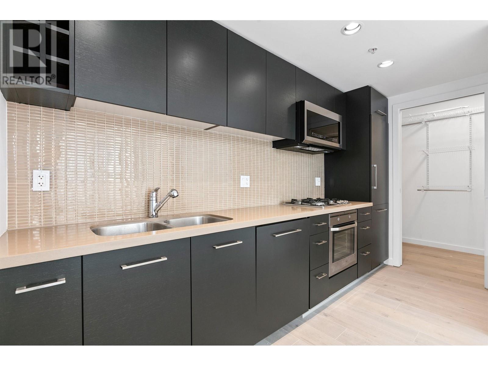 Photo 9 of 1601 833 Homer Street, Vancouver BC