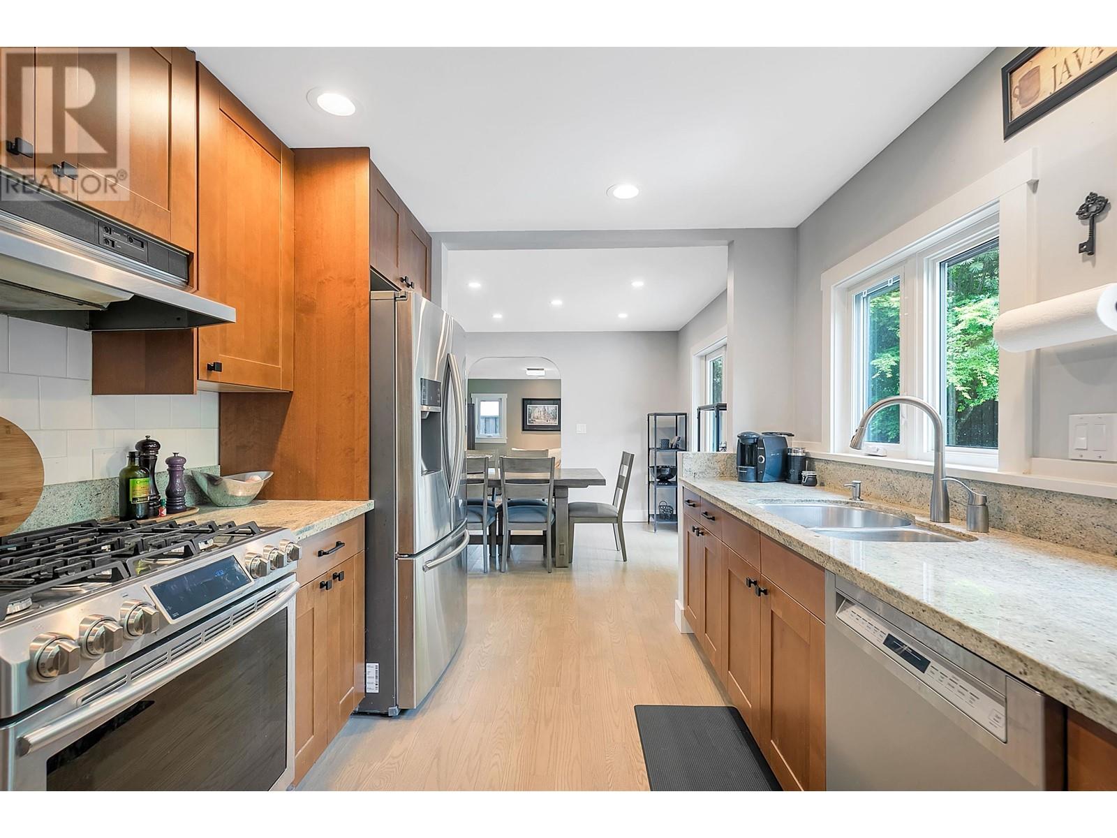 Photo 15 of 4106 Canterbury Crescent, North Vancouver BC
