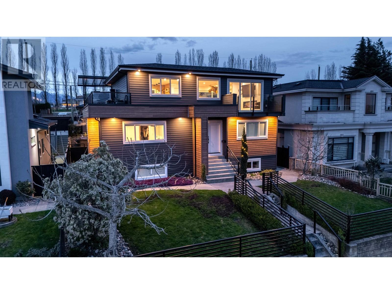 4623 NAPIER STREET, Burnaby real estate listing for sale