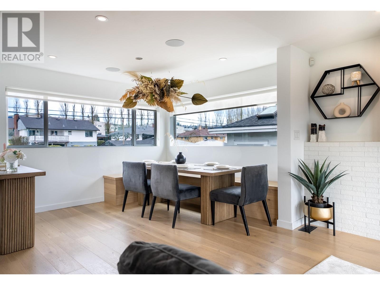 4623 NAPIER STREET, Burnaby real estate listing R3010954