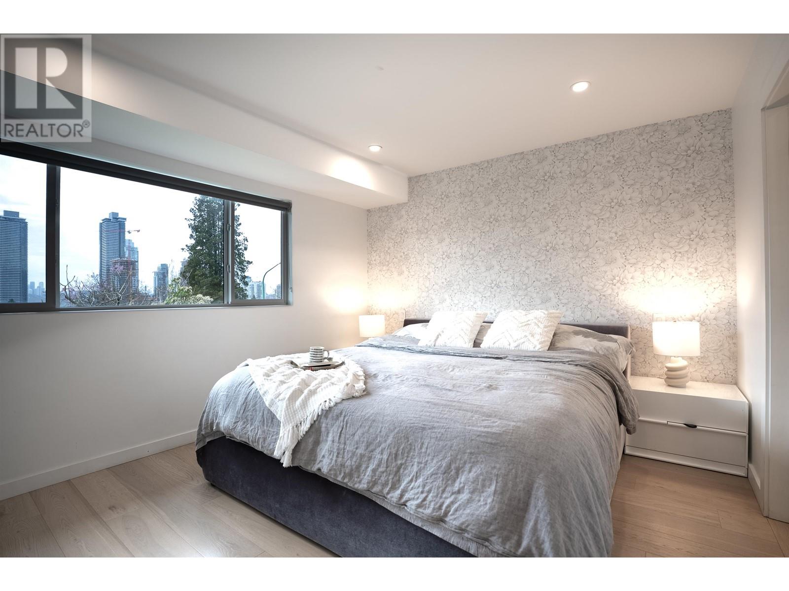 4623 NAPIER STREET, Burnaby real estate listing R3010954