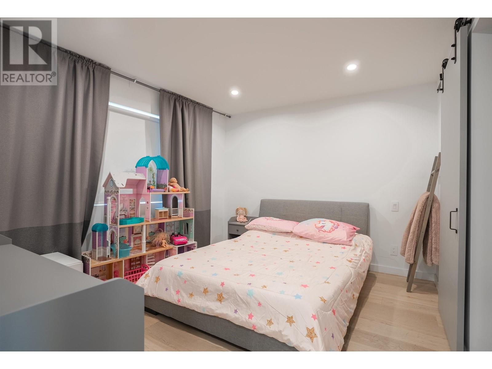 4623 NAPIER STREET, Burnaby real estate listing R3010954