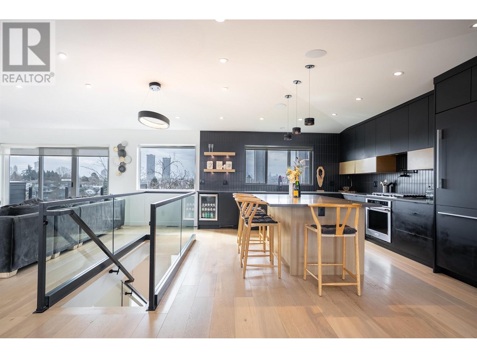 4623 NAPIER STREET, Burnaby real estate listing R3010954
