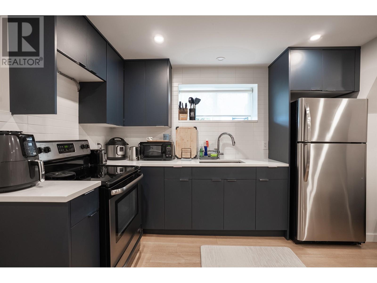 4623 NAPIER STREET, Burnaby real estate listing R3010954