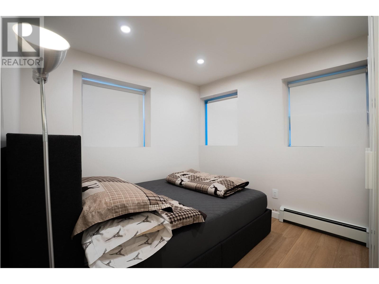 4623 NAPIER STREET, Burnaby real estate listing R3010954