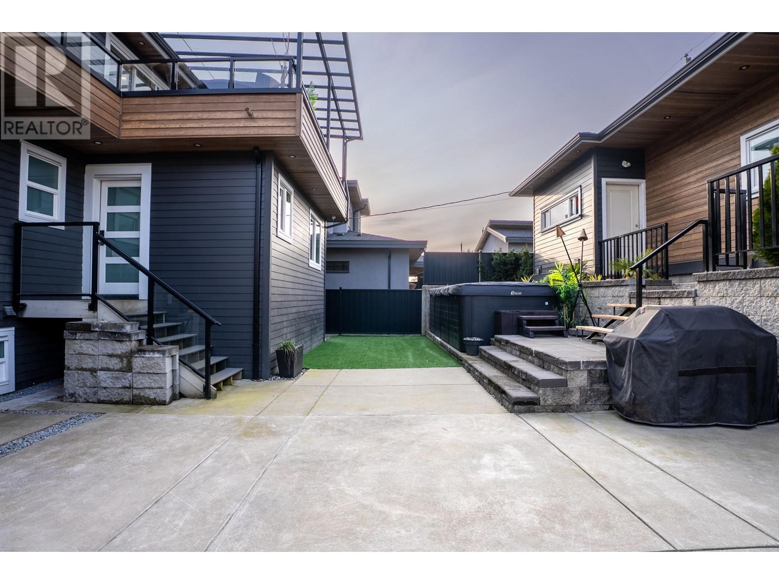 4623 NAPIER STREET, Burnaby real estate listing R3010954