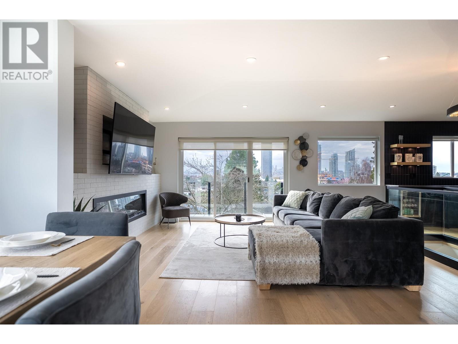 4623 NAPIER STREET, Burnaby real estate listing R3010954
