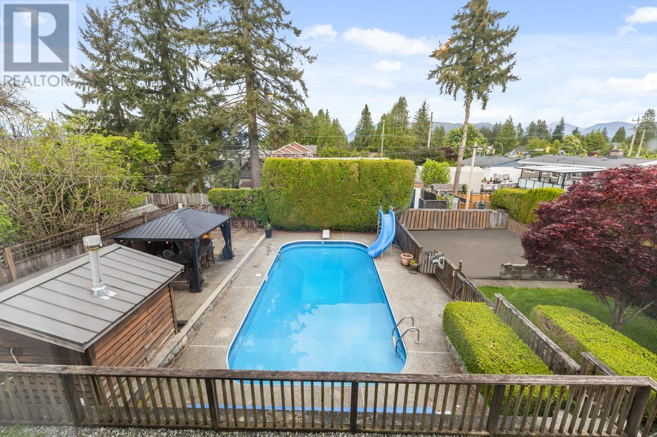 1035 GROVER AVENUE, Coquitlam