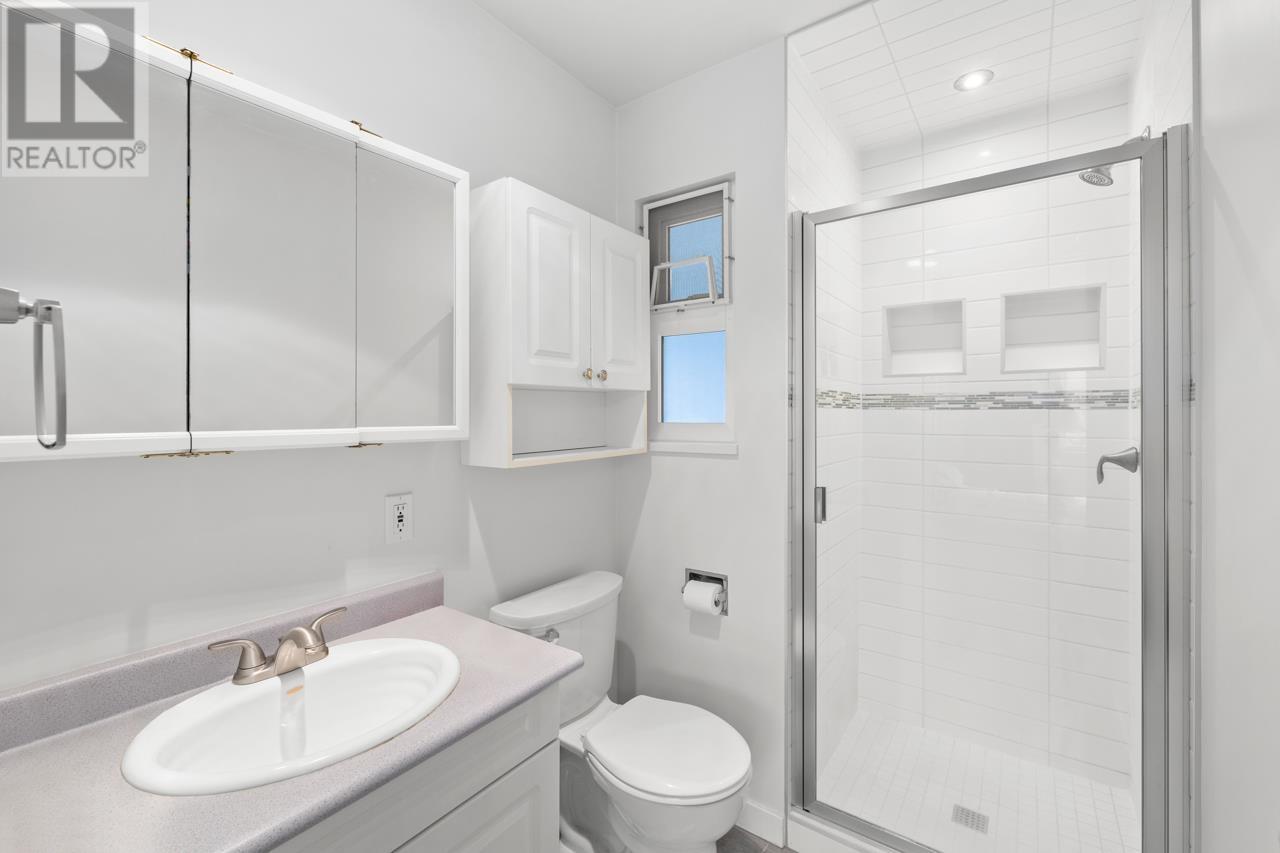 1035 GROVER AVENUE, Coquitlam