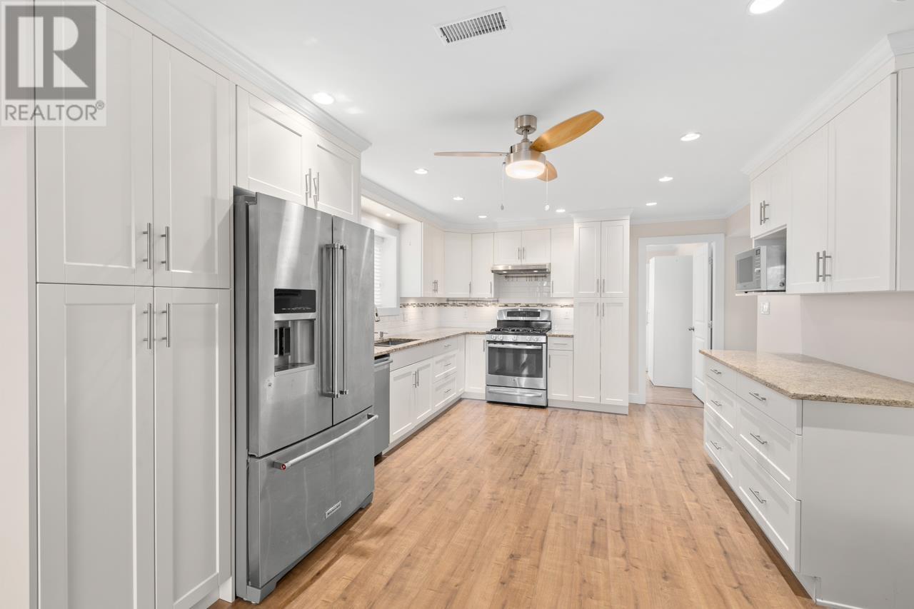 1035 GROVER AVENUE, Coquitlam