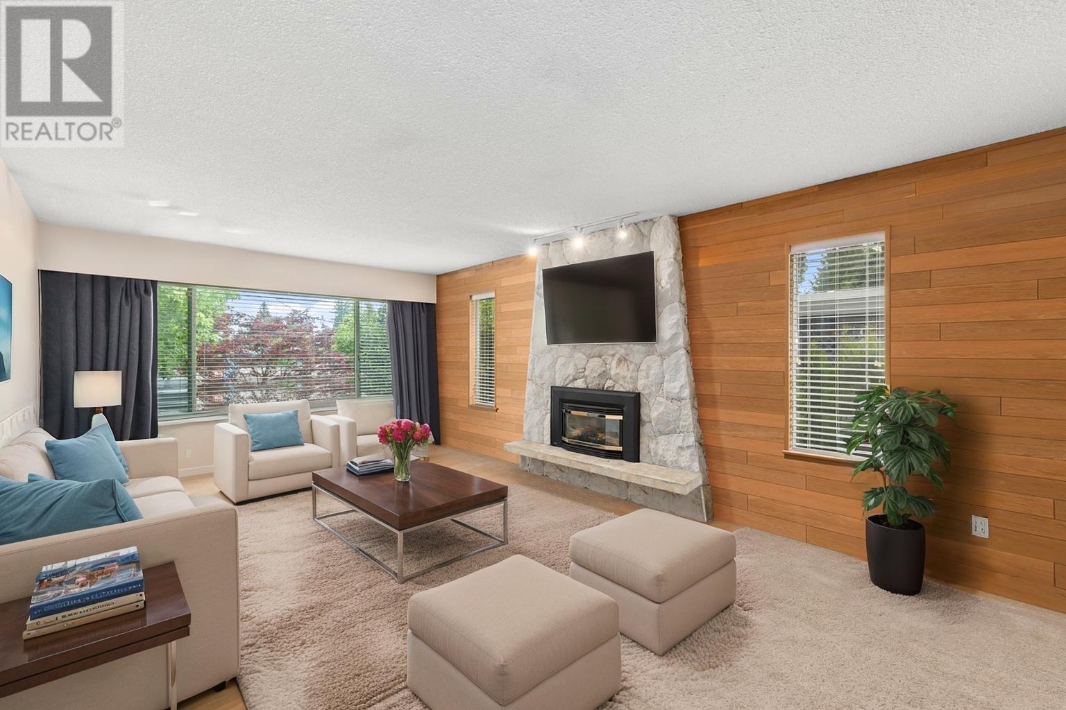 1035 GROVER AVENUE, Coquitlam