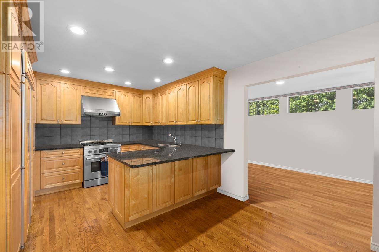 1035 GROVER AVENUE, Coquitlam