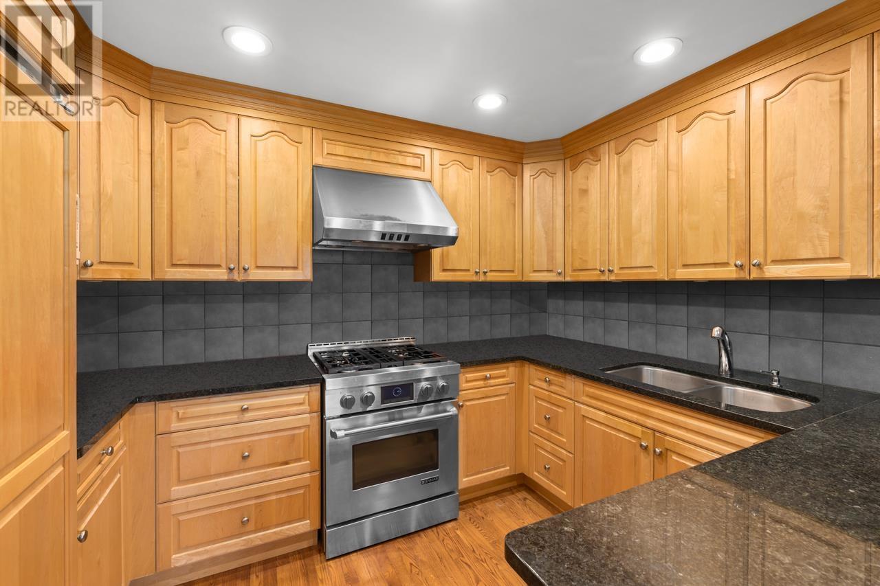 1035 GROVER AVENUE, Coquitlam