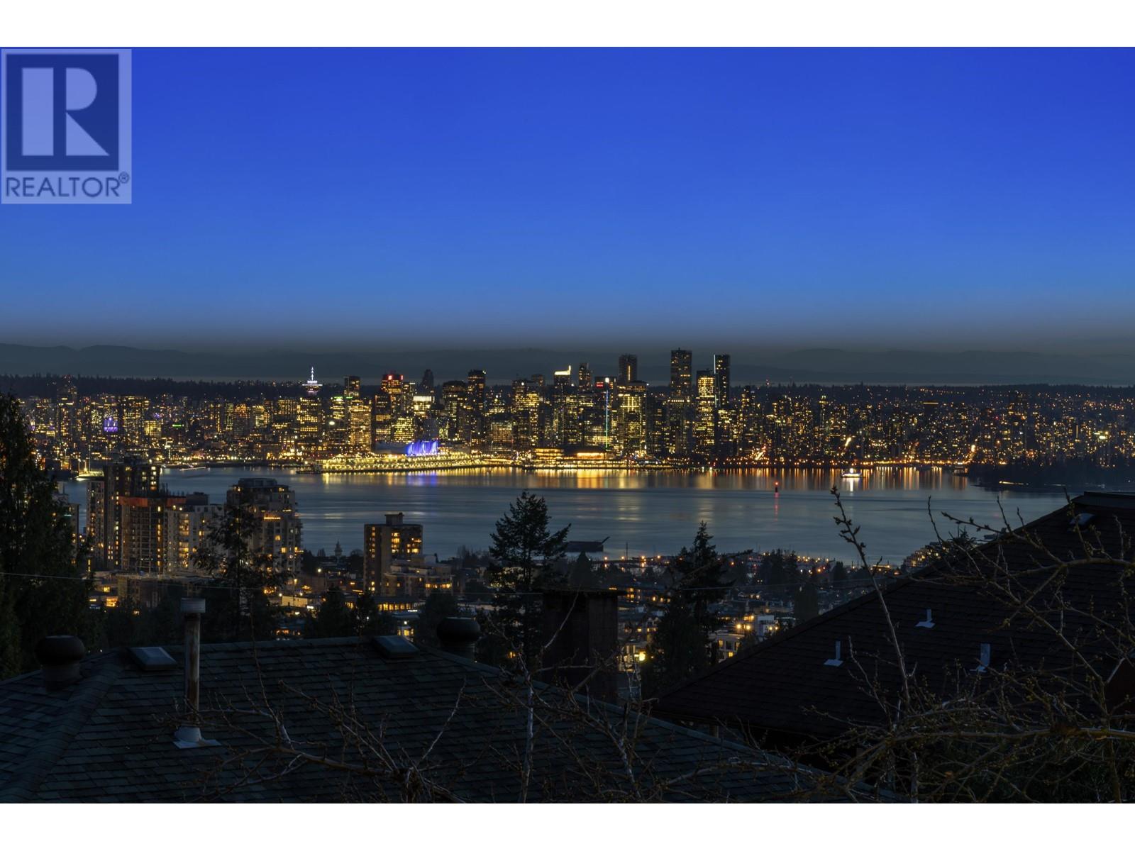 Photo 22 of 437 E 29th Street, North Vancouver BC
