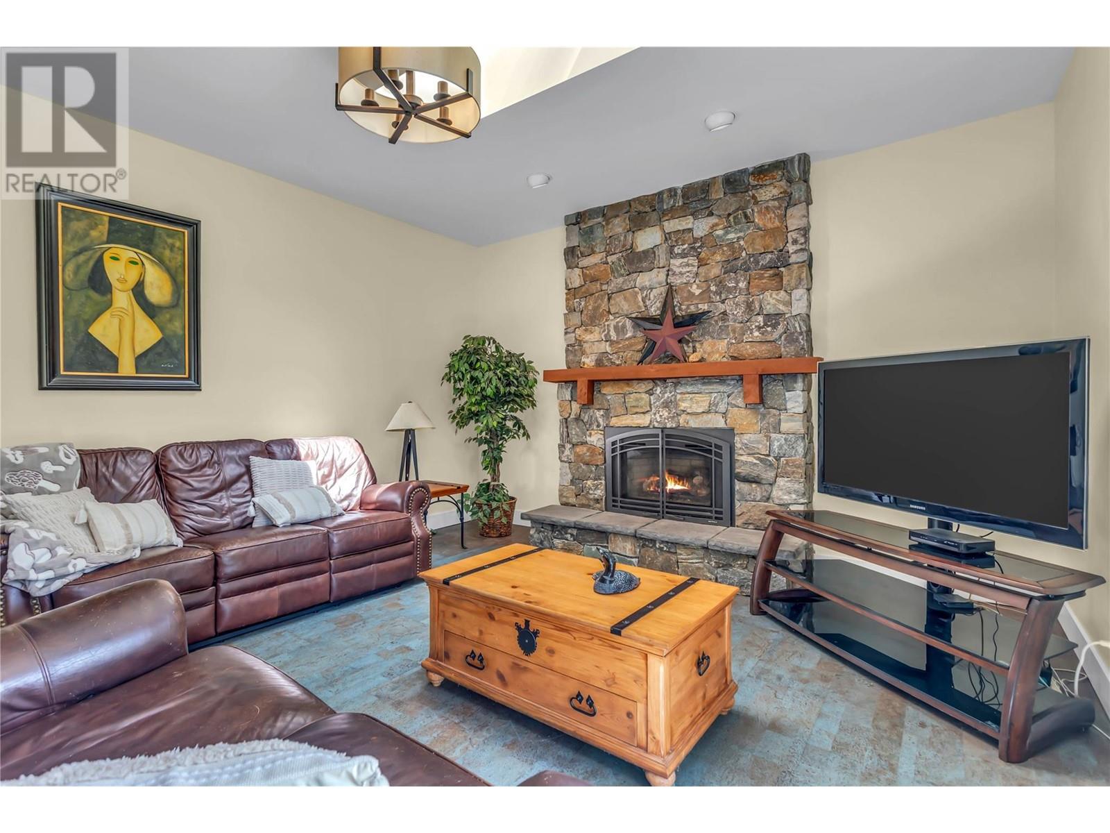  639 Tomby Court, Kelowna