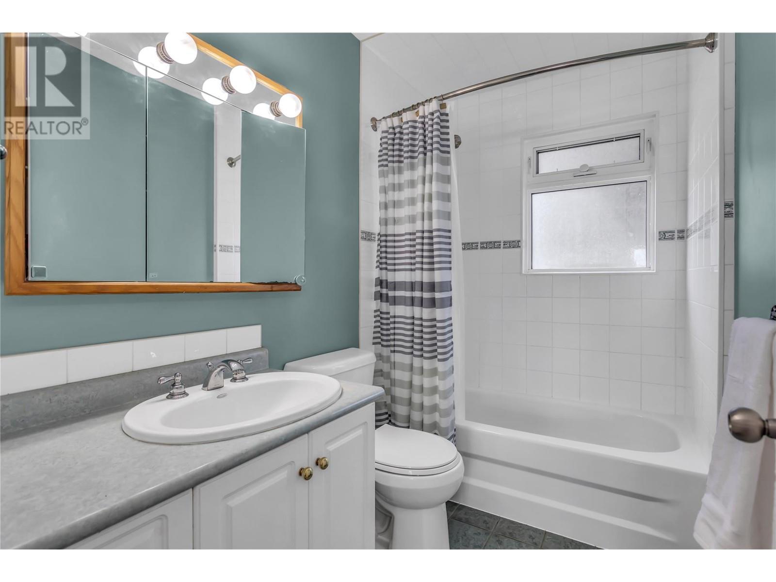  639 Tomby Court, Kelowna