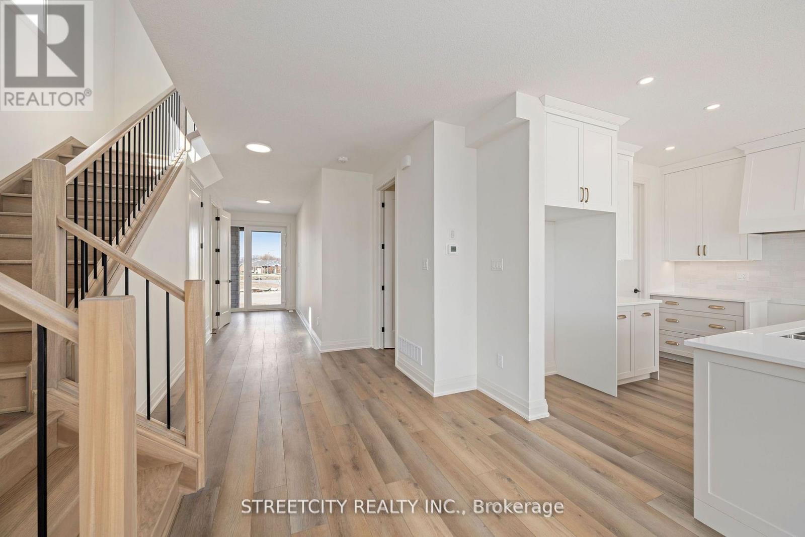 Photo 6 of 53 Lucas Road, St Thomas ON