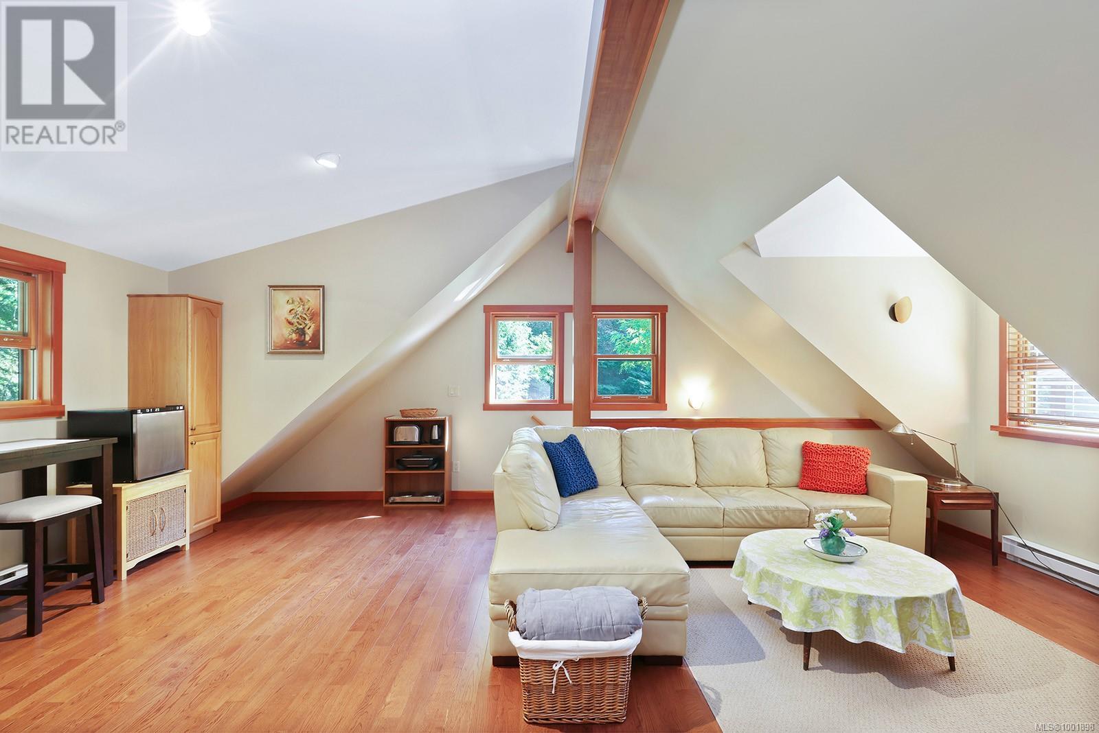 1645 Lea Smith Rd, Hornby Island