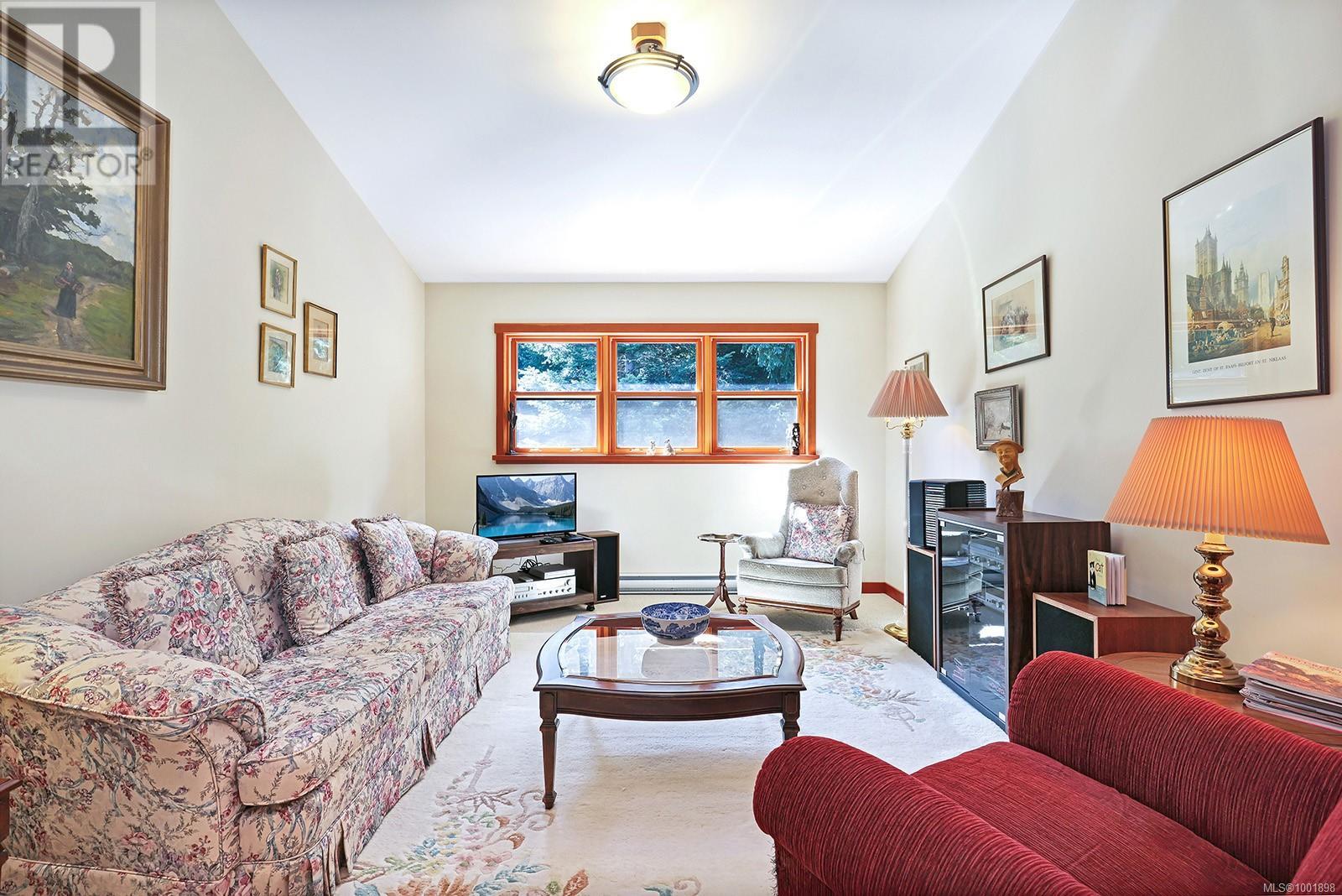 1645 Lea Smith Rd, Hornby Island