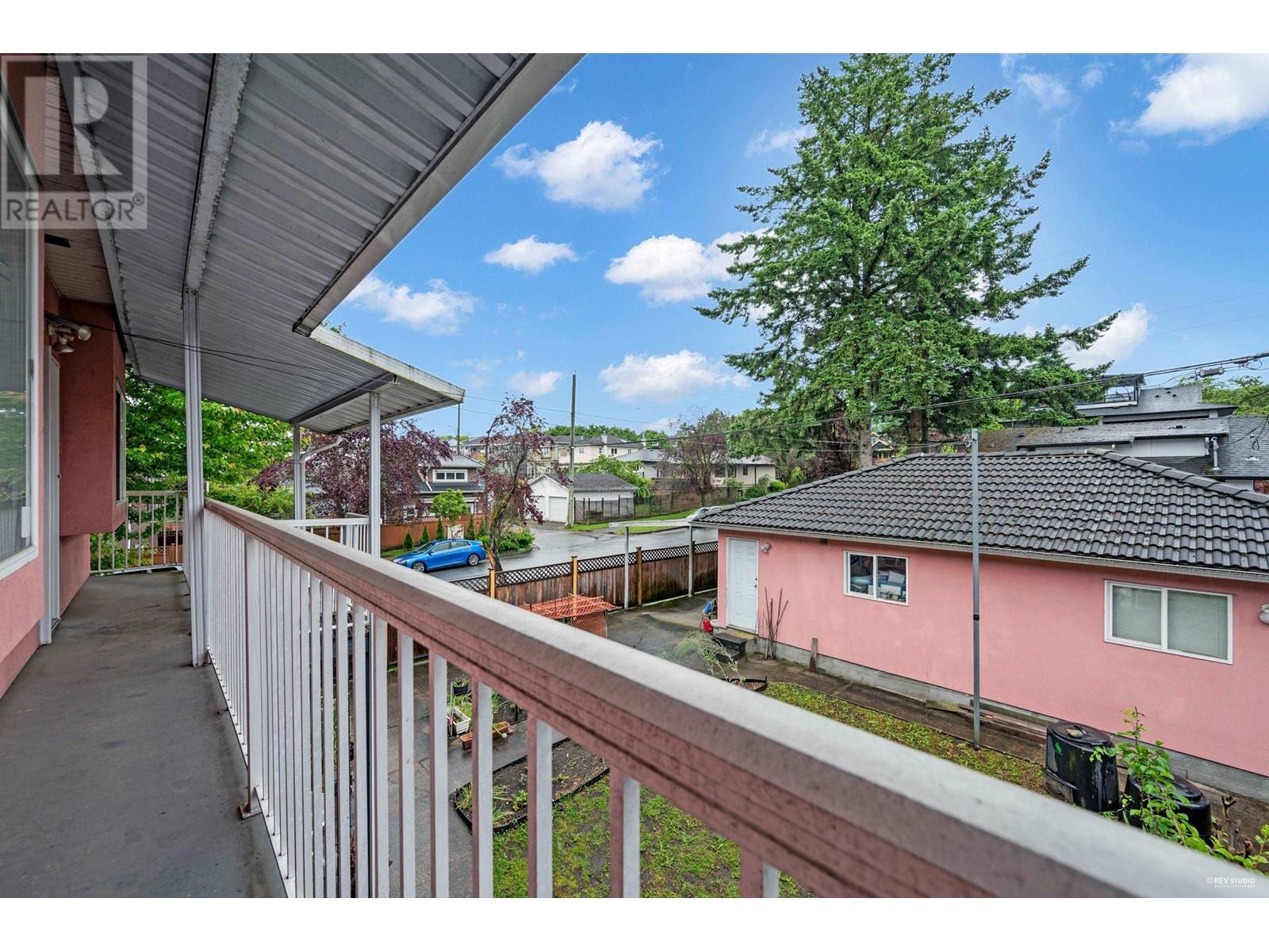 Photo 15 of 3190 Grant Street, Vancouver BC