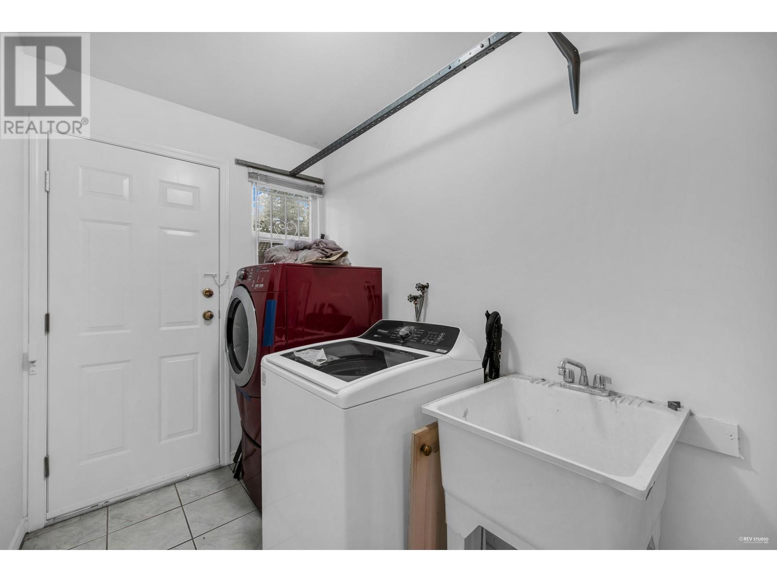 Photo 18 of 3190 Grant Street, Vancouver BC