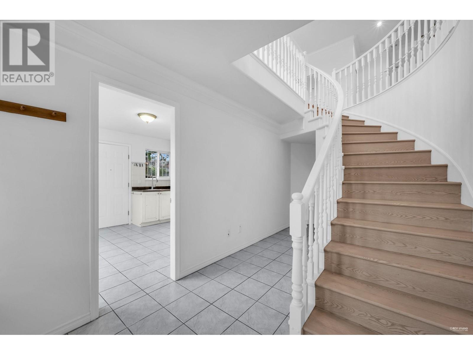 Photo 19 of 3190 Grant Street, Vancouver BC