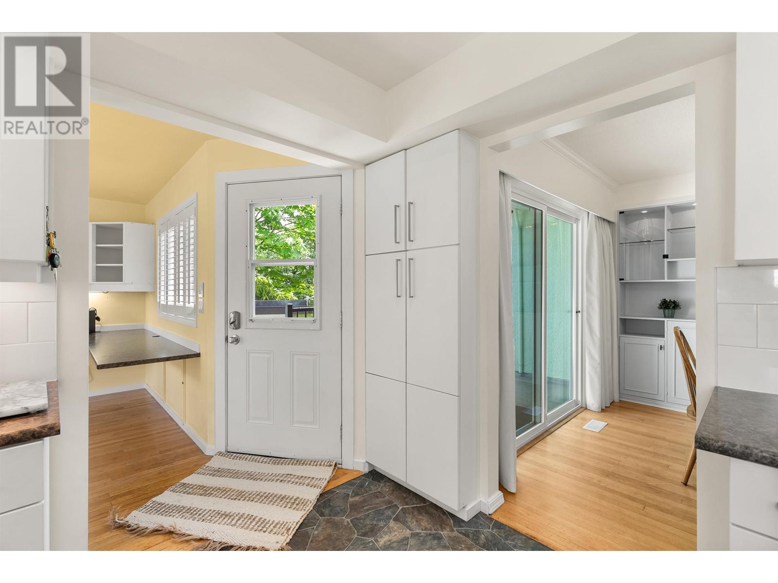 955 E 4TH STREET, North Vancouver real estate listing R3009931