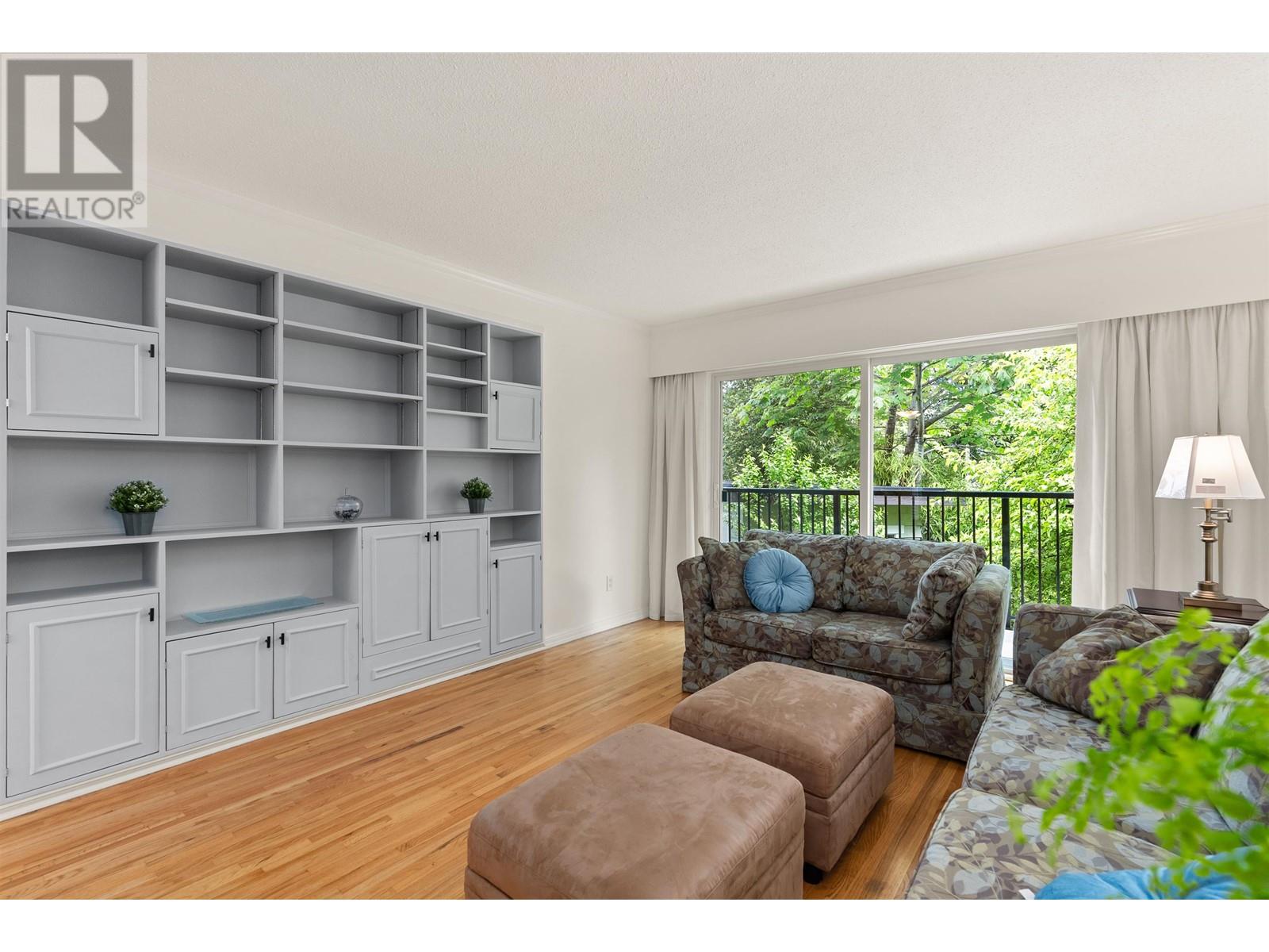 955 E 4TH STREET, North Vancouver real estate listing R3009931
