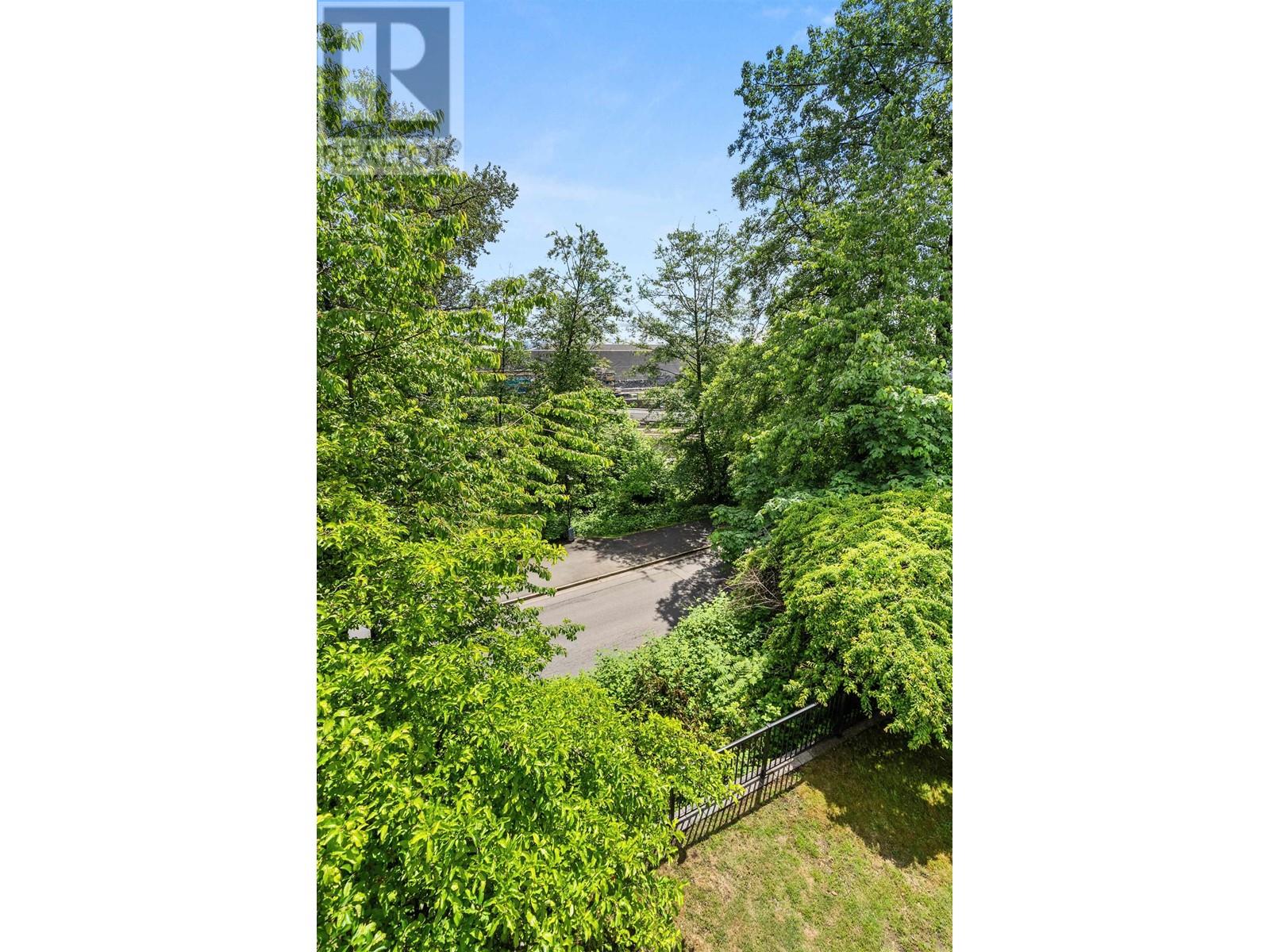 955 E 4TH STREET, North Vancouver real estate listing R3009931