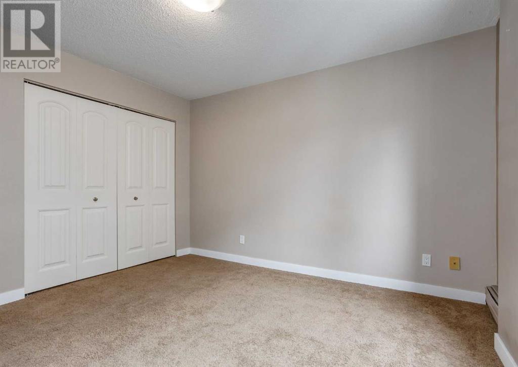 Single Family House for Sale in    Avenue SW Windsor Park Calgary 