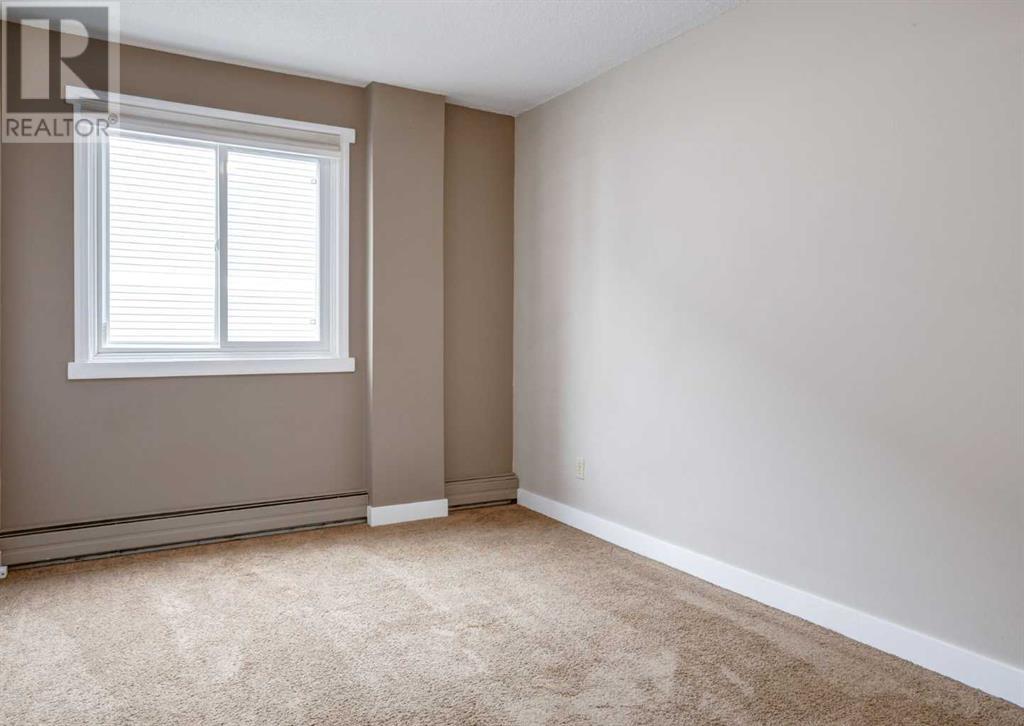 Single Family House for Sale in    Avenue SW Windsor Park Calgary 