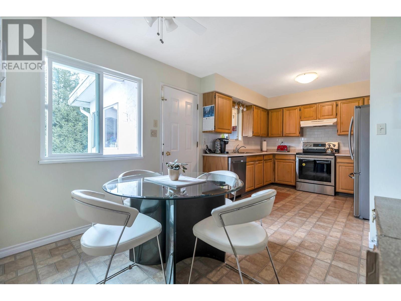 Photo 5 of 11900 Dewsbury Drive, Richmond BC
