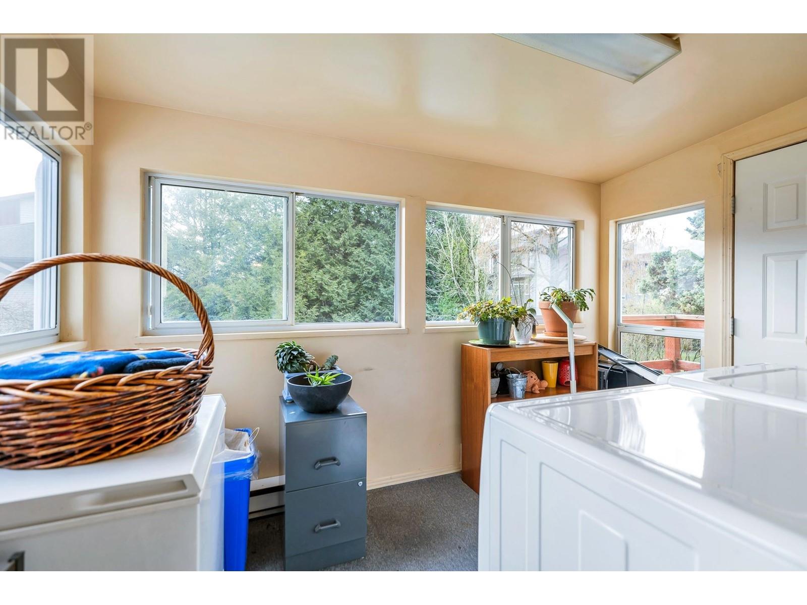 Photo 32 of 11900 Dewsbury Drive, Richmond BC