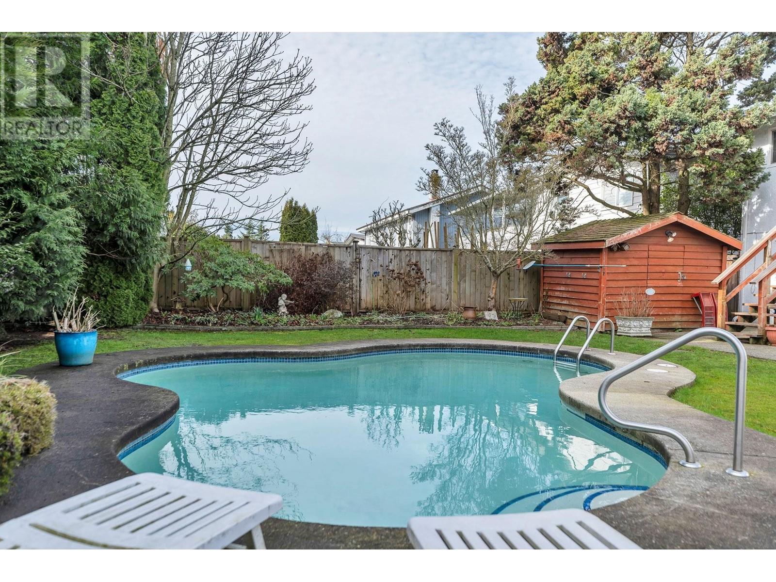 Photo 3 of 11900 Dewsbury Drive, Richmond BC