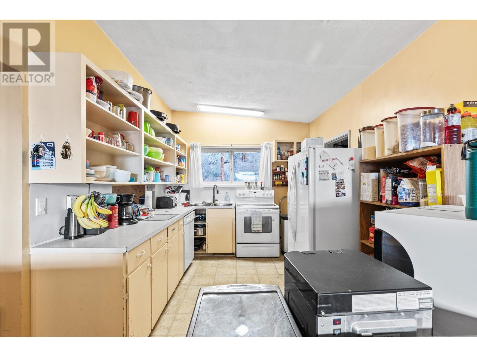  605 Dell Road, Kelowna